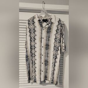 Men's XL No Boundaries Shirt